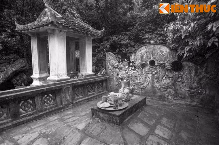 Ngày nay, lăng mộ vua Đinh đã được trùng tu tôn tạo khang trang, thường xuyên có người trông coi, nhang khói. Nếu có dịp ghé thăm nơi đây, hãy thành kính thắp một nén hương và cảm nhận tầm vóc của một vị vua vĩ đại, người mà trong tâm thức Việt vẫn đang ngồi trên yên ngựa để dõi theo mọi sự đổi thay của giang sơn…