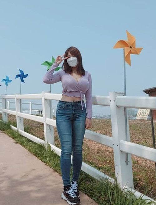 Sự khác biệt này cũng tạo ra nét riêng cho cô nàng, khiến Velvet có độ nhận diện cao trong lòng người hâm mộ.