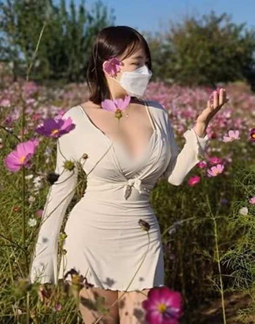 Có thể thấy, Velvet là một trong số ít những hot girl Hàn Quốc sở hữu thể hình đồng hồ cát đẹp chuẩn châu Âu, châu Mỹ.