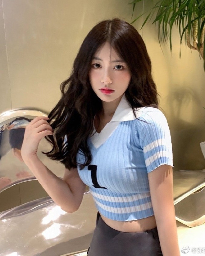 Ngay cả nếu có là yêu quái, cũng là kiểu yêu quái đẹp đến mê hoặc lòng người.