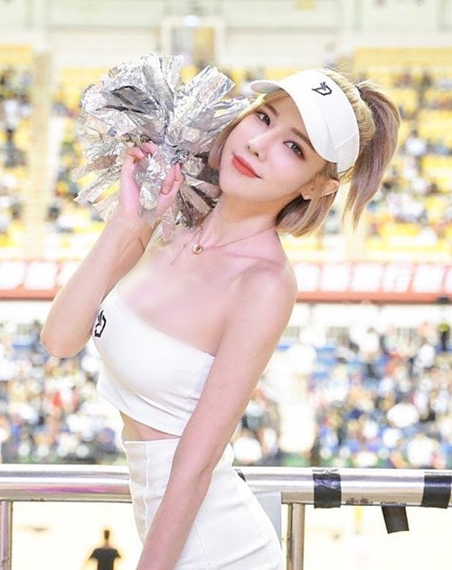 Với khả năng cảm âm cực tốt, tính cách thân thiện và sôi nổi, Cyndi có được một số lượng lớn người hâm mộ cuồng nhiệt, trung thành. Hiện tại, mức độ phổ biến của cô nàng đang tiếp tục tăng lên.