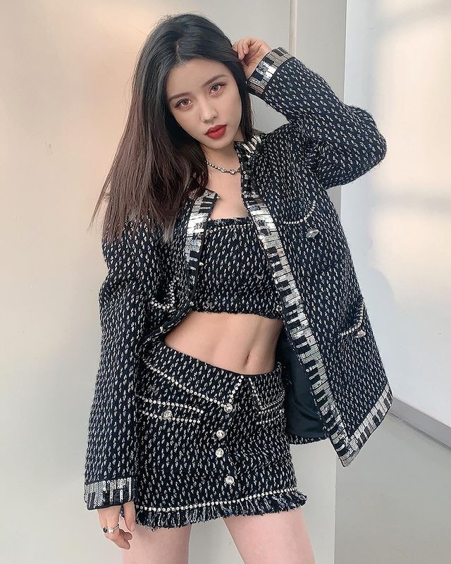 Có thể nói, dù sở hữu phong cách gợi cảm nhưng Yumi Tôn Vũ không bao giờ đi quá đà.