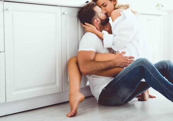 Tuy nhiên các loại thuốc này chính là liều thuốc độc nếu bạn dùng quá thường xuyên, khiến nam giới dễ rơi vào trạng thái hưng phấn trong thời gian dài, gây ra tình trạng gắng sức quá mức, cuối cùng là đột tử.