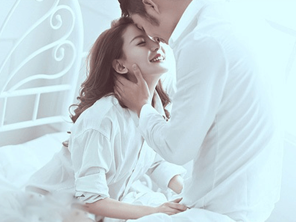 Cảm thấy được san sẻ, phụ nữ sẽ vui vẻ, thoải mái hơn. Khi ân ái, họ cũng sẽ chiều chuộng bạn đời hơn.