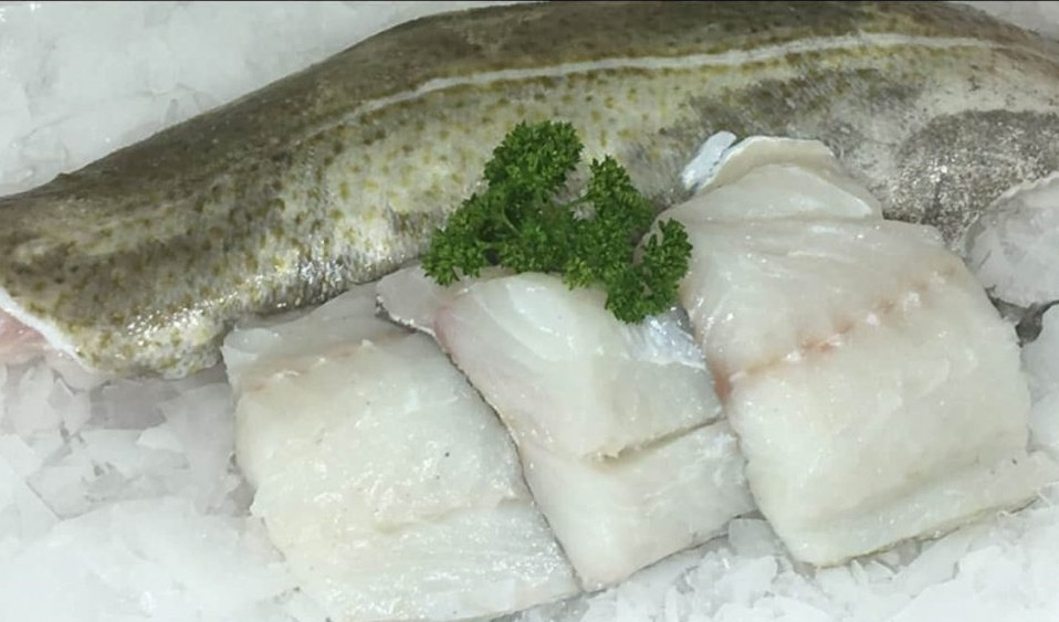 Bệnh nhân tiểu đường thường có lipid máu bất thường, dễ mắc bệnh tim mạch, vì vậy người bệnh tiểu đường nên chọn thịt tôm cá, sau đó là thịt gia cầm, thịt đỏ nên ăn điều độ và hạn chế.