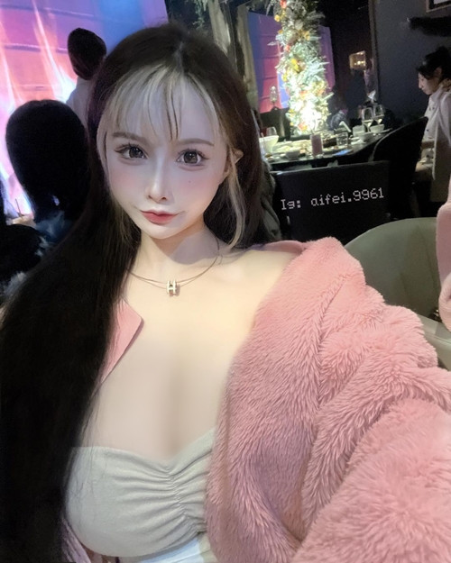 Chính vì thế, dân chơi xe phân khối lớn thường đặc biệt quan tâm đến thiết bị bảo hộ, quần áo bảo hộ đi kèm.