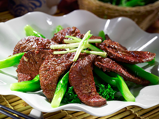 Vì gan động vật có chứa nguyên tố kim loại đồng nên người gan kém sẽ khó đào thải, dễ gây thiếu máu gan.