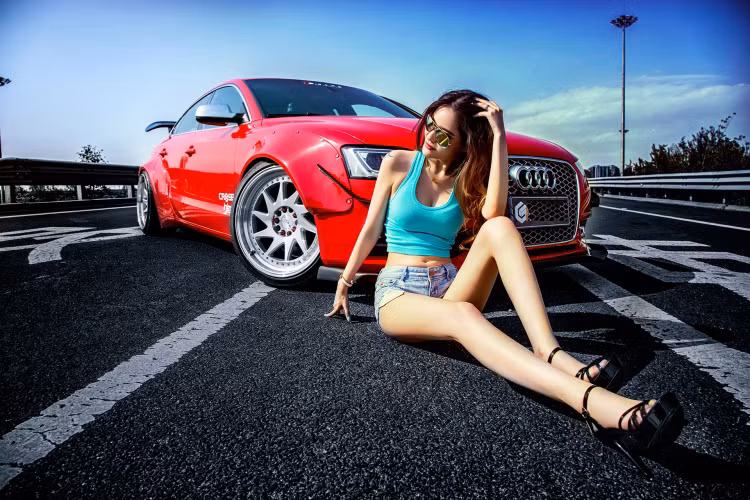 Dù dựa trên cơ sở A6 nhưng thiết kế của A7 Sportback ấn tượng và đẹp mắt hơn nhiều nhờ có vòm mui thuôn dài về phía sau theo phong cách coupe.