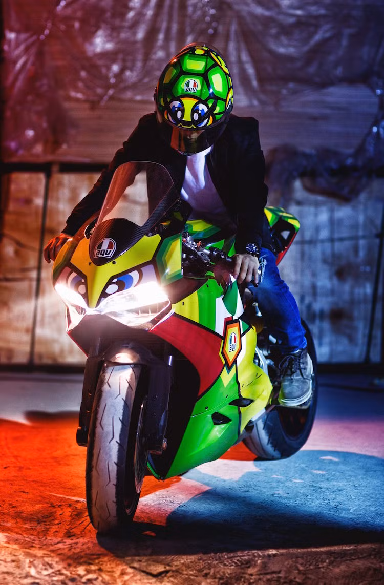 Phần động cơ của chiếc 899 Panigale vẫn được giữ nguyên với khối máy Superquadro L-Twin có dung tích 898 phân khối, đạt công suất tối đa 148 mã lực.