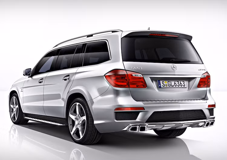 Mercedes GL (GLS) 63 AMG: Động cơ 5.5 V8 tăng áp kép, công suất tối đa 550 mã lực và mô-men xoắn cực đại 759 Nm.