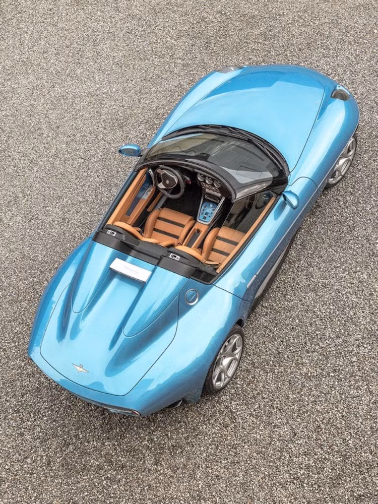 Cung cấp sức mạnh cho Alfa Romeo Disco Volante Spider là khối động cơ 4.7l V8 nạp khí tự nhiên có nguồn gốc từ Maserati, với công suất tối đa 444 mã lực và mô-men xoắn cực đại 470 Nm.