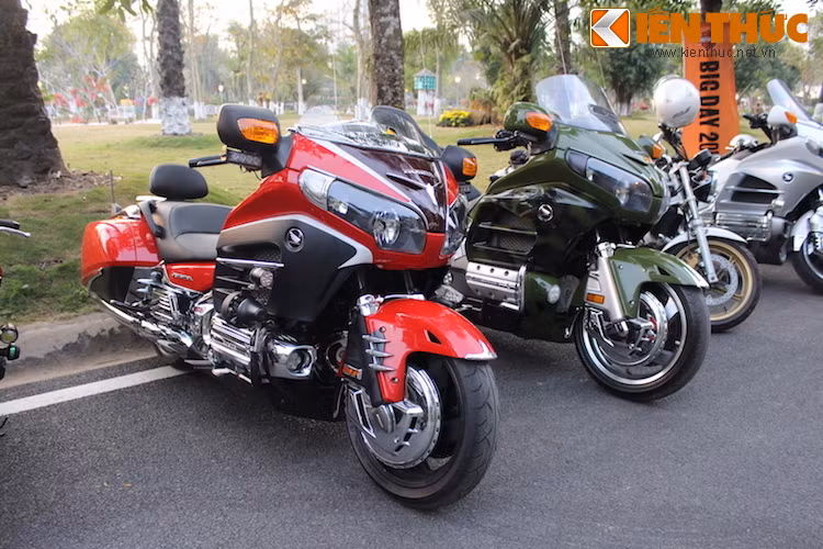 Cũng thuộc phân khúc touring, nhưng "vua đường trường" Honda Goldwing phổ biến hơn tất cả các đối thủ tại nước ta.
