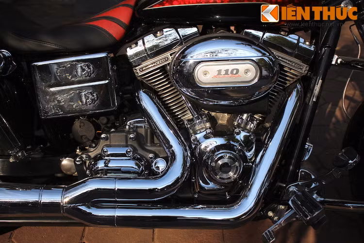 Trên Fat Bob CVO, Harley-Davidson đã trang bị cho chiếc xe một trong những động cơ V-Twin có dung tích lớn nhất trong lịch sử, đạt 114 inch khối hay tương đương với 1.8 lít.