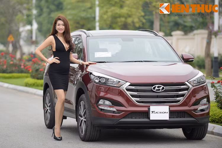 Ra mắt lần đầu từ tháng 3/2015 tại triển lãm ôtô Geneva, Hyundai Tucson 2016 được đưa về Việt Nam vào tháng 8/2015. Trải qua 11 năm với 3 thế hệ, Hyundai đã bán được 4 triệu chiếc Tucson trên toàn Thế giới.