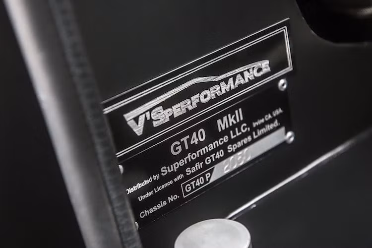 Hiện tại, Shelby chưa công bố giá cho GT40 nhưng chắc chắn rằng chiếc siêu xe đua này sẽ có giá không rẻ và chỉ dành cho những nhà sưu tập đam mê nhất.