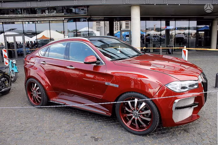 Trước chiếc BMW X6 độ AG Alligator này, hãng độ AG Excalibur ở Lithuania cũng đã từng gây "sốc" vì một bản độ xấu xí có tên gọi AG Shark từ BMW 6 Series.