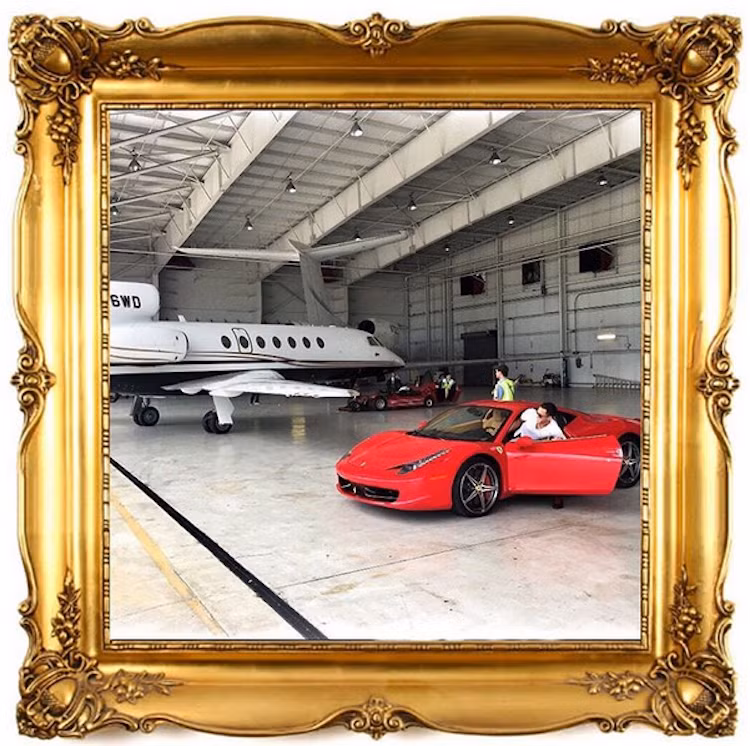 Rich Kids of Instagram (RKOI) là một trang của những thiếu gia trên mạng xã hội tung hình ảnh lên Instagram. Đây là nơi để các "cậu ấm, cô chiêu" từ khắp nơi trên Thế giới khoe cuộc sống siêu xe xa hoa và khối tài sản kếch xù vủa mình.