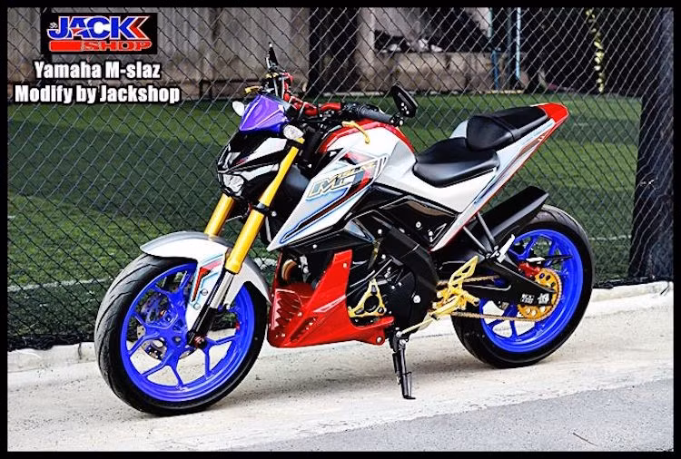 Trong nửa cuối năm 2015, mẫu naked bike phân khối nhỏ Yamaha M-Slaz đã tạo nên một "cơn sốt" trong giới chơi xe Đông Nam Á với động cơ và khung của "đàn anh" FZ150i trước đó nhưng có ngoại hình ấn tượng hơn nhiều.