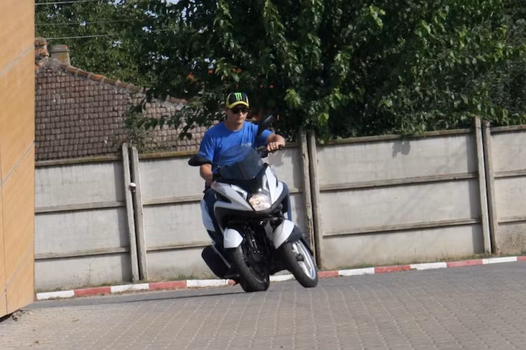 Tại Indonesia, Yamaha Tricity được dự đoán sẽ xuất hiện vào khoảng quý 2 năm nay. Tuy có nhà máy tại Indonesia nhưng trước mắt, Yamaha sẽ nhập khẩu nguyên chiếc Tricity dạng CBU trong thời gian đầu.