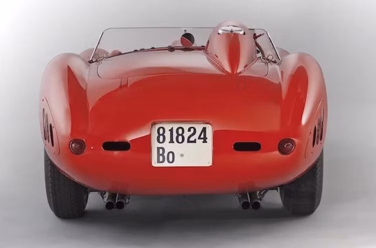 Sau đó, chiếc 335S Scaglietti đã nhiều lần "đổi chủ" cho tới khi được nhà sưu tập Pierre Bardinon mua lại từ kiến trúc sư người Mỹ Robert N.Dusek và được ông này lưu trữ cẩn thận trong 40 năm.