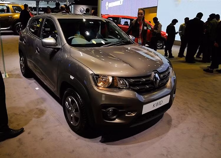 Một trong những mẫu xe ôtô giá rẻ được quan tâm nhất và có khả năng về Việt Nam cao đó là chiếc Kwid của Renault, khi hãng xe Pháp trong năm 2015 đã thể hiện quyết tâm "chinh phục" thị trường bằng các dòng xe giá rẻ.