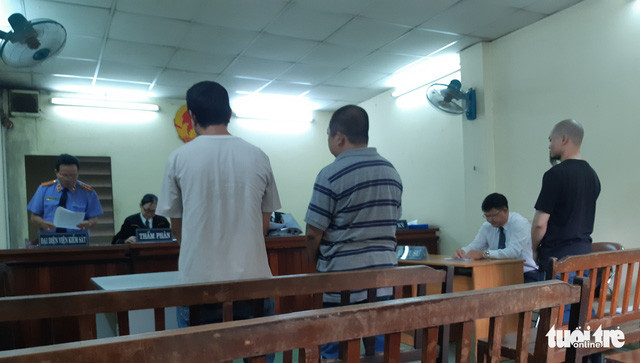 Tranh chap 140 trieu dong an phi 7 ti: do loi danh may