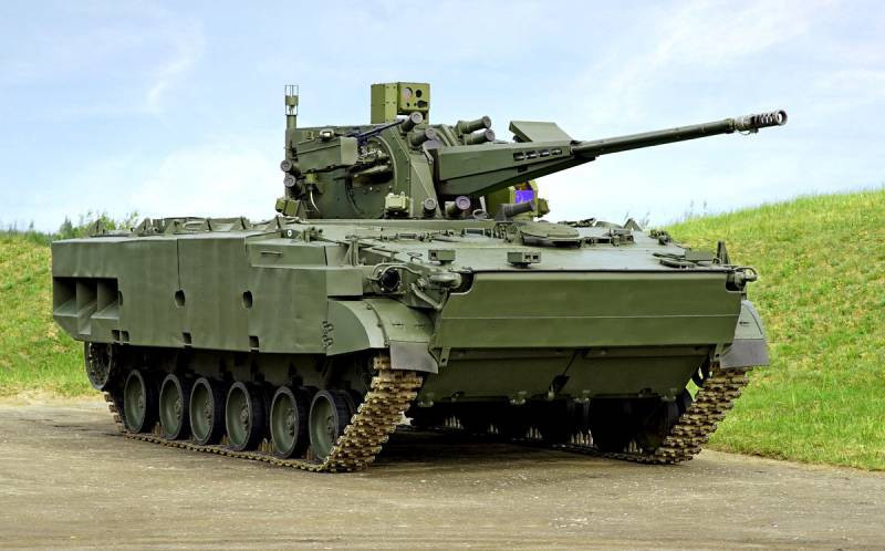 Sự hủy diệt ngoạn mục của UAV đối với vũ khí Armenia chính xác là do các loại trên không được bao phủ bởi những hệ thống phòng không có tốc độ phản ứng nhanh và bán kính tác chiến ngắn.