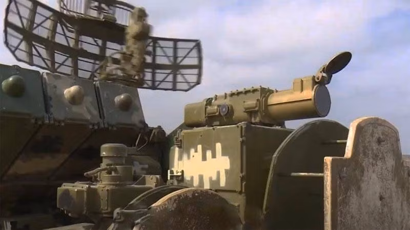 Cựu Tổng tham mưu trưởng Lực lượng vũ trang Cộng hòa Armenia không chỉ đích danh những người liên quan đến việc áp đặt mua vũ khí vô dụng với quốc gia. Tuy nhiên, đối với lực lượng phòng không Armenia, các hệ thống tên lửa Osa đã cho thấy sự “vô dụng” thực sự trong suốt cuộc xung đột kéo dài vừa qua trên lãnh thổ Karabakh.