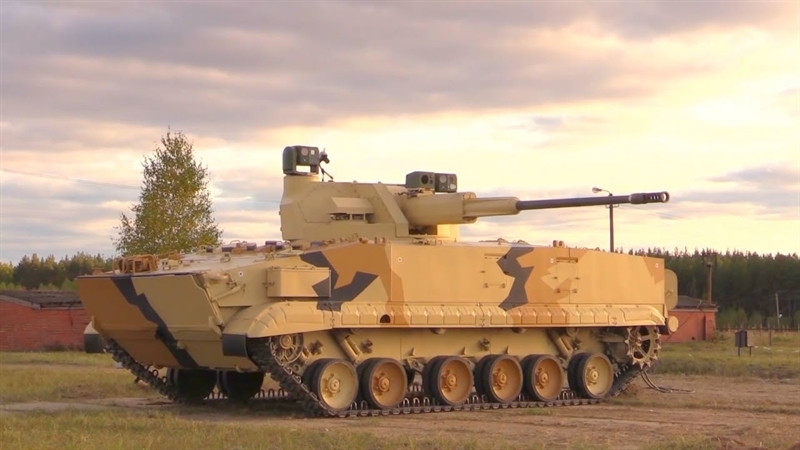 AU-220M Baikal với vũ khí chính là pháo 57mm và các khí tài trinh sát quang điện tử được trang bị hệ thống vũ khí điều khiển từ xa (RWS). Sự đặc biệt của khẩu pháo 57mm này là rất mạnh cho nhiệm vụ mặt đất và kiêm luôn nhiệm vụ của pháo phòng không.