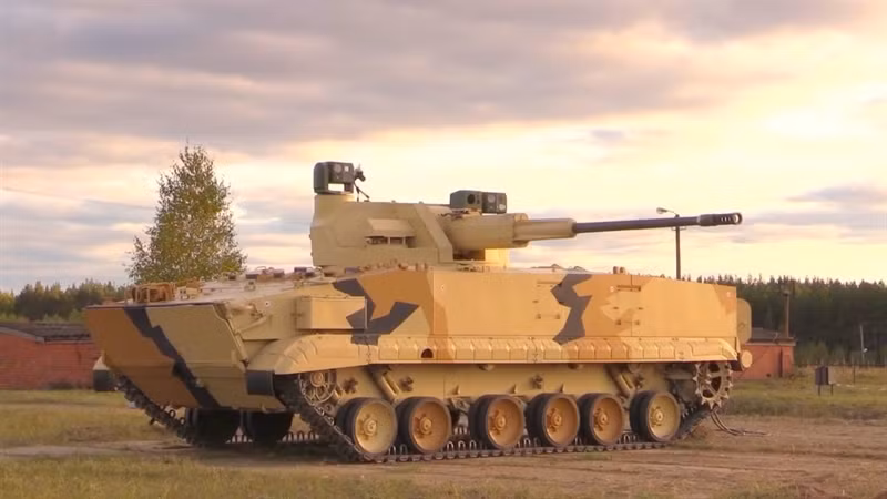 AU-220M Baikal với vũ khí chính là pháo 57mm và các khí tài trinh sát quang điện tử được trang bị hệ thống vũ khí điều khiển từ xa (RWS). Sự đặc biệt của khẩu pháo 57mm này là rất mạnh cho nhiệm vụ mặt đất và kiêm luôn nhiệm vụ của pháo phòng không.