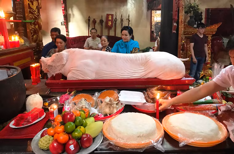 Lễ chính trong năm là lễ Kỳ yên. Lễ diễn ra trong 3 ngày, từ ngày 14 đến 16 tháng 11 âm lịch.