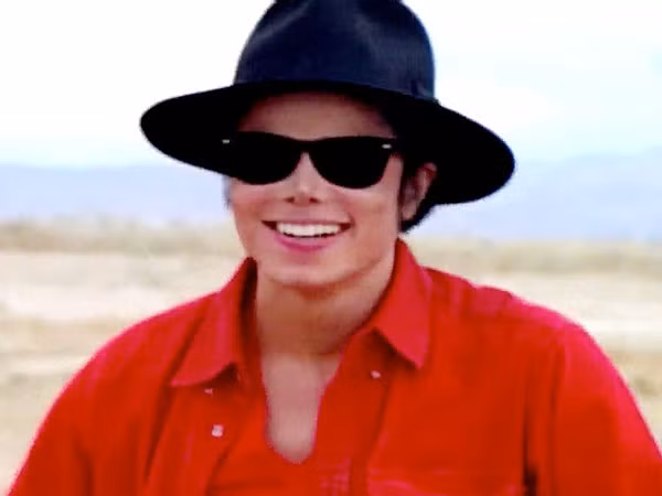 54 dieu it biet ve con nguoi that cua Michael Jackson