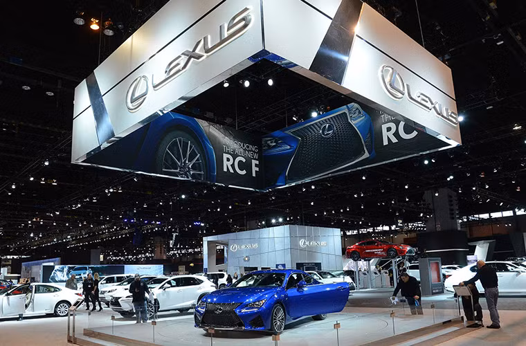 Một góc không gian "sân khấu" đầy ấn tượng của Lexus.