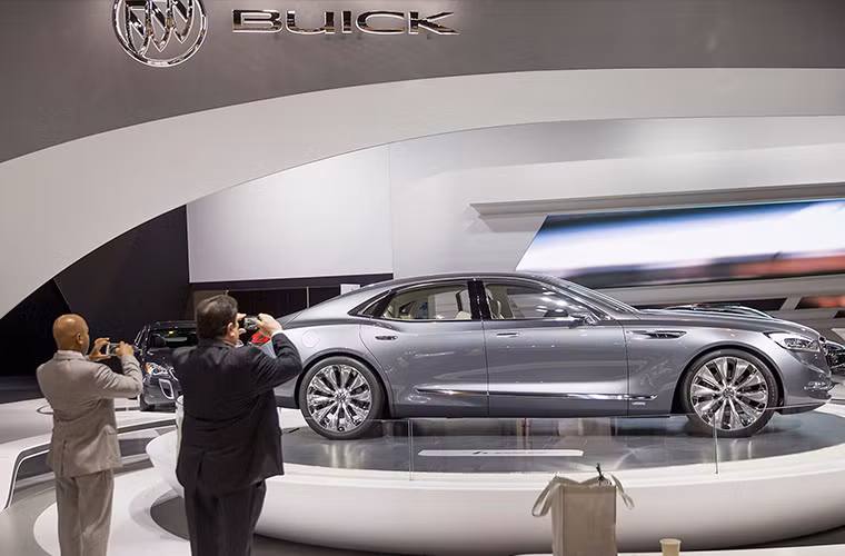 Buick tiếp tục mang đến triển lãm Chicago mẫu concept của chiếc sedan sang trọng Avenir mang phong cách lịch lãm đặc trưng của Pháp.