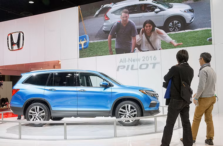 Mẫu SUV mẫu xe thể thao đa dụng Honda Pilot 2016 với thiết kế sang trọng.