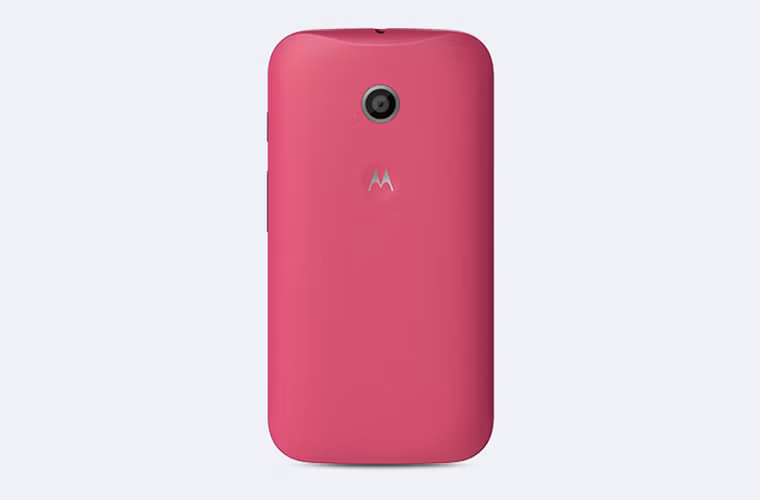  Motorola Moto E: Với giá tầm 4 triệu đồng, Moto E là một trong số ít các smartphone giá rẻ nhưng có cấu hình tốt đến từ một thương hiệu nổi tiếng. Nhưng để thay vỏ màu đen mặc định bằng vỏ màu hồng, bạn sẽ phải chi thêm phí 15 USD.