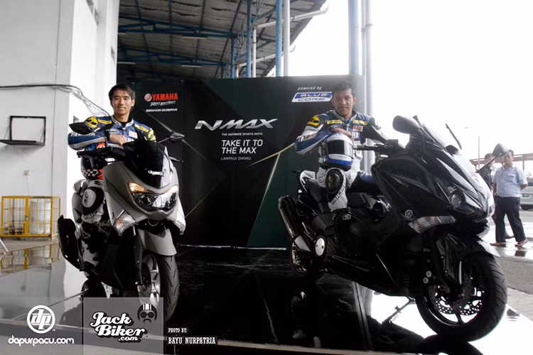 Sau những hình ảnh rò rỉ, cuối cùng Yamaha đã chính thức ra mắt NMax trong sự kiện tổ chức trên đường đua Sentul ở Indonesia vào ngày 10/2.