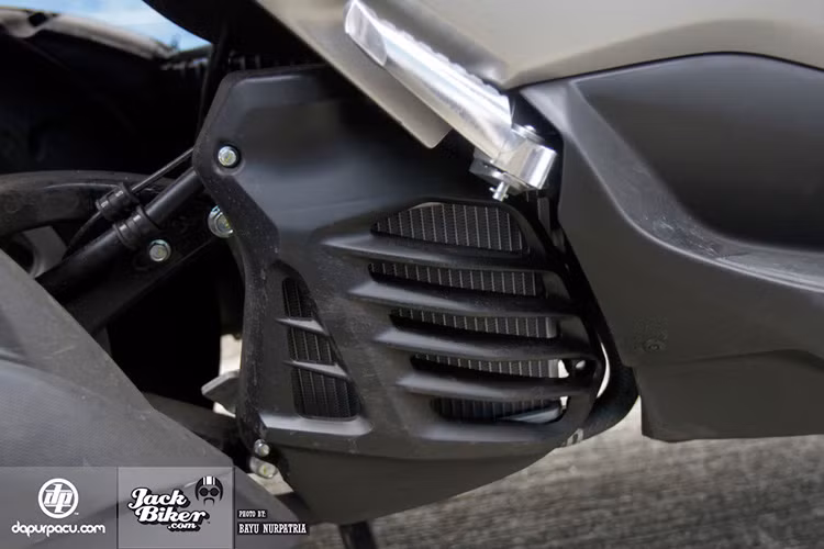 Động cơ SOHC 4 thì dung tích 155 phân khối với công nghệ Blue Core cho công suất 15 mã lực tại vòng tua máy 8.000 vòng/phút và mô-men xoắn 14,4 Nm tại vòng tua 6.000 vòng/phút.