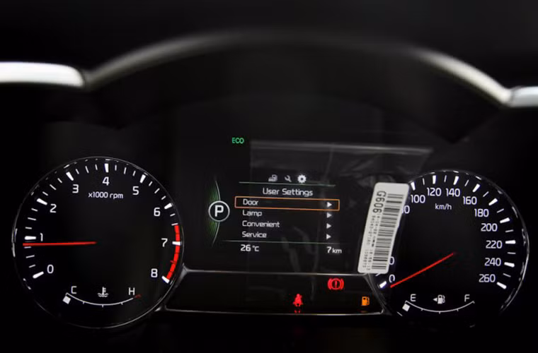 Thaco Kia đưa ra mức giá khá hấp dẫn 908 triệu đồng cho Optima.