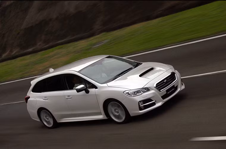  4. Subaru Levorg: Với một thân hình mạnh mẽ đầy thiết thực, trang bị hệ truyền động 4 bánh và động cơ Boxer 2.0L công suất 296 mã lực, chiếc xe này khiến nhiều người phải quan tâm, ngoại trừ có cái tên gọi khá là "nhức nách".