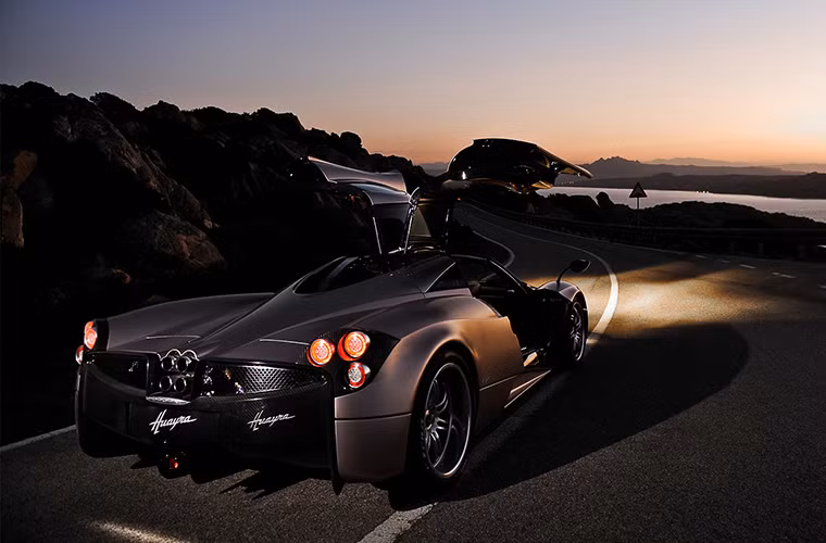 Còn người đàn em thay thế nó ư? Tiếc thay lại không được như vậy. Nếu bạn hiểu được Bảng ký hiệu phiên âm quốc tế IPA, thì cái tên gọi này được đọc là "wai̯ra".