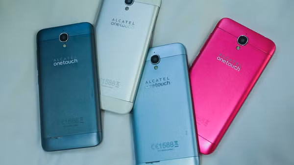 Chiếc Alcatel OneTouch Idol 2 Mini có giá bán hơn 4 triệu đồng
