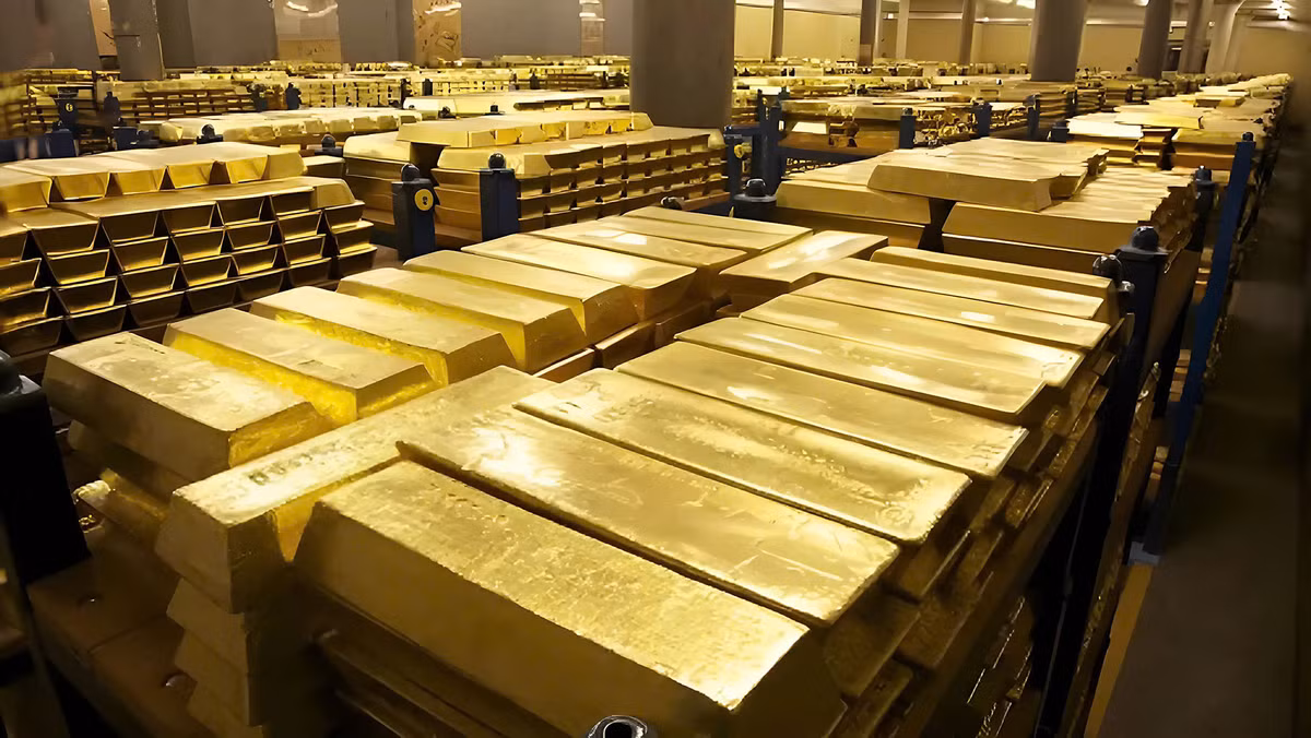 Hàng trăm tấn vàng được vận chuyển bằng máy bay về Mỹ Hang tram tan vang duoc van chuyen bang may bay ve My