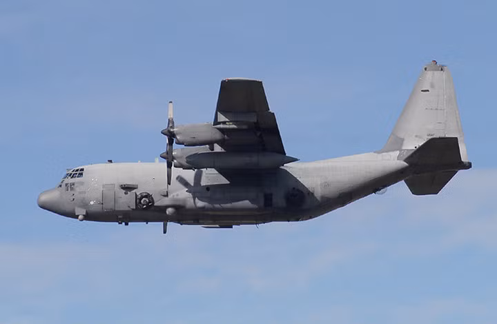 Sức mạnh đánh sợ nhất trên chiếc AC-130 là khẩu pháo cỡ nòng 105mm với 100 viên đạn loại này cho mỗi lần cất cánh. (Ảnh: Jetphotos)