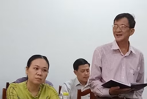 Ông Tuấn mắc những sai phạm khi trực tiếp ký cấp 21 giấy chứng nhận quyền sử dụng đất - vi phạm quy định của pháp luật về đất đai với tổng diện tích 55.742,9 m2. Trong đó, có 20 giấy chứng nhận không đúng nguồn gốc đất, loại đất so với hồ sơ địa chính. Đồng thời, ông Tuấn cũng ký 26 quyết định cho phép hộ gia đình, cá nhân chuyển mục đích sử dụng đất...