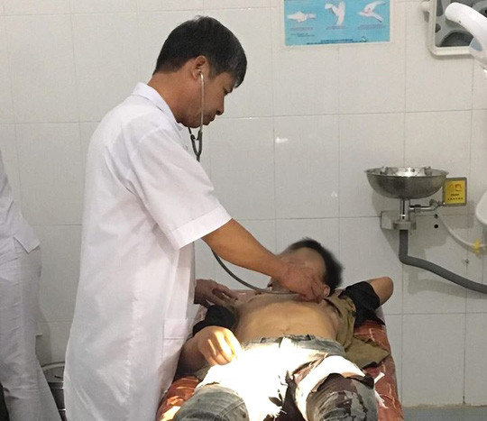 Kinh hoang nam sinh lop 10 bi ban hoc dam trong lop