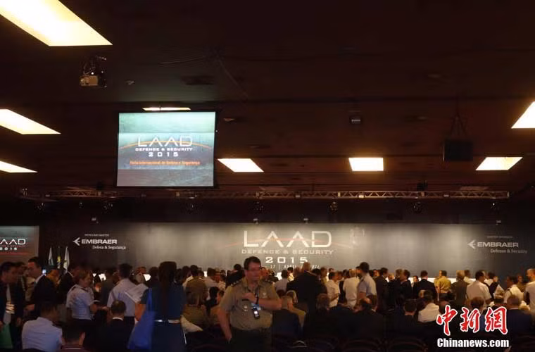 Khu vực giới thiệu sản phẩm của công ty Embrer Brazil.