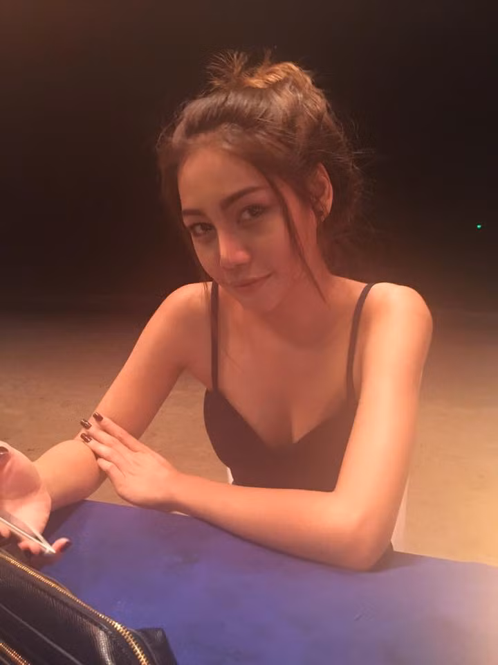 Xem những hình ảnh Naika Nayika chia sẻ trên trang cá nhân, rất nhiều người đã lầm tưởng cô nàng này là một người mẫu mà không phải công việc ngành y cô đang theo đuổi.