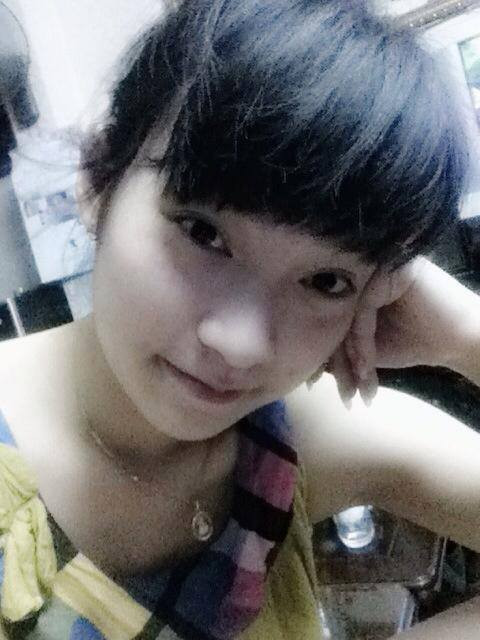 Được biết, trước đây Khánh Vy cũng có một vài clip nói nhiều thứ tiếng khác nhau được đăng tải trên mạng xã hội. Và tất nhiên, tất cả trong đó đều là “ngoại ngữ lậu”.