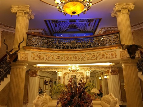 Không ít người bất ngờ trước sự xa hoa, lộng lẫy của căn biệt thự của Lý Nhã Kỳ.